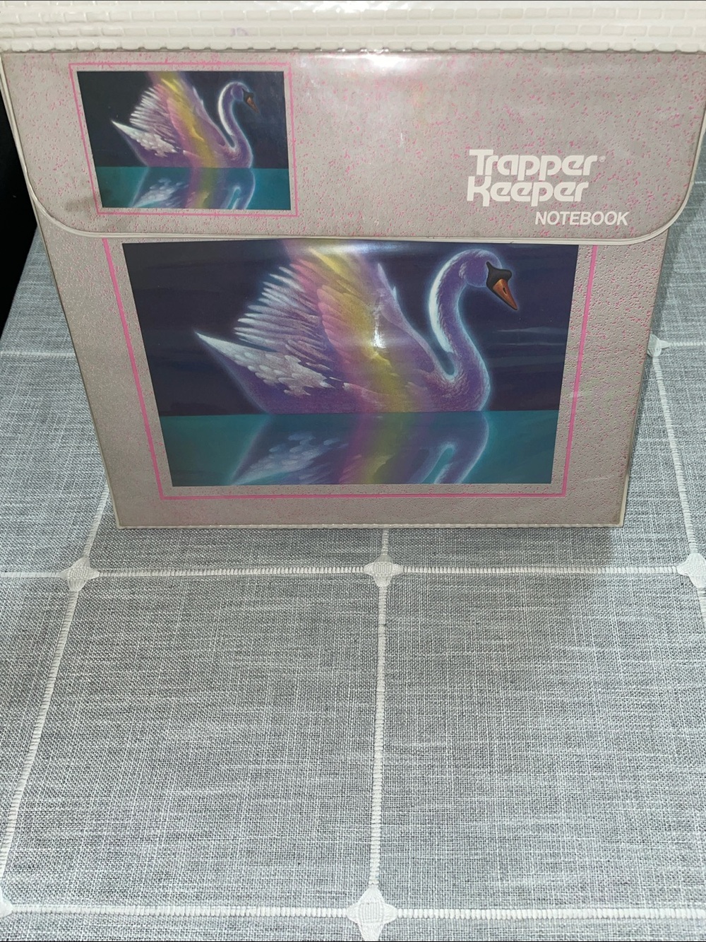Vintage 80/90s Trapper Keeper Binder with Rainbow Swan Artwork - Pink & Purple